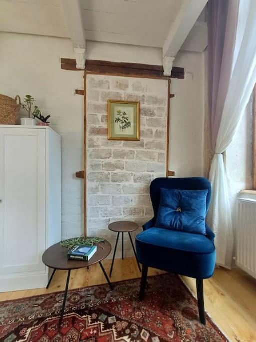 River Nest Apartment *